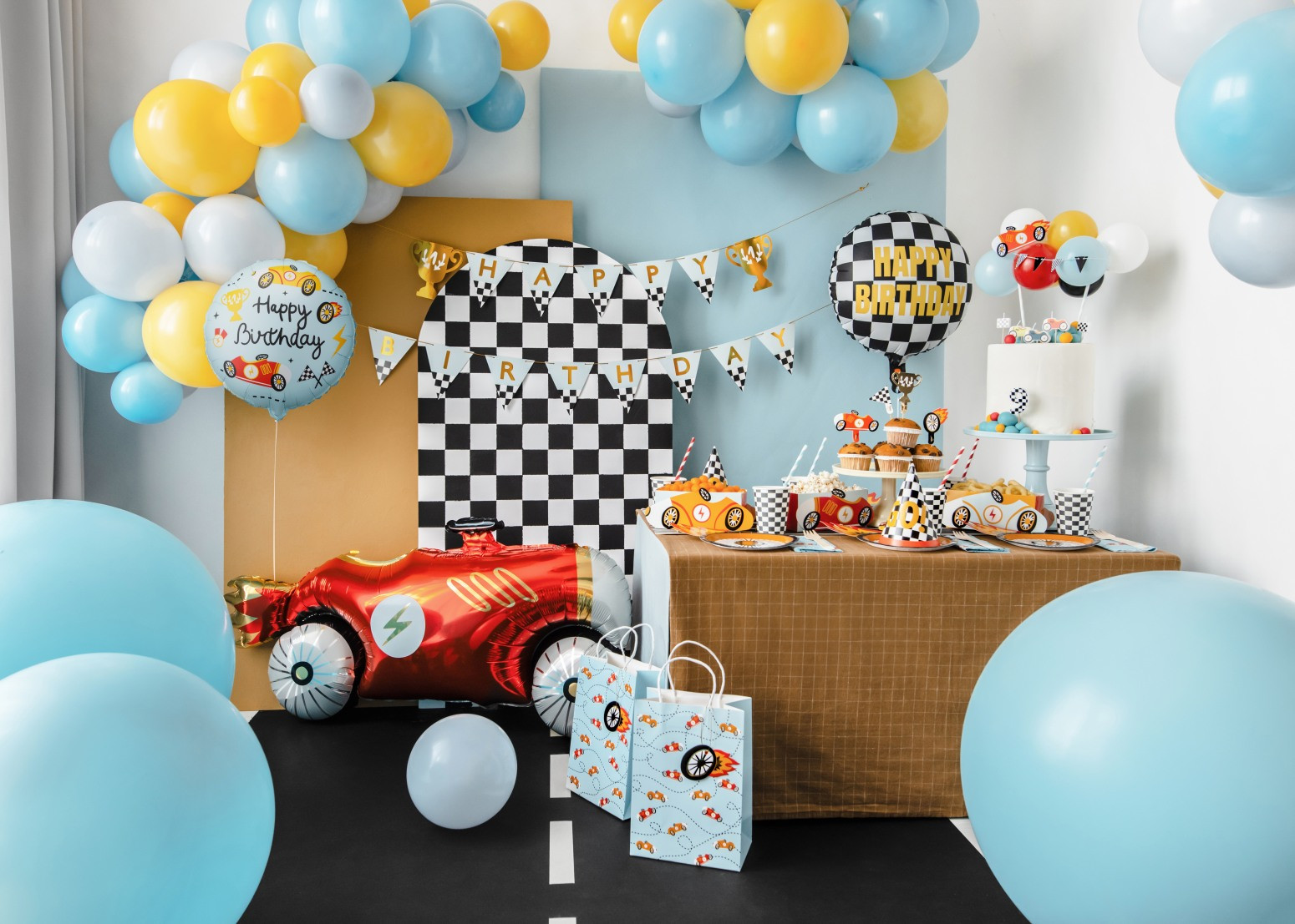 Balon foliowy pastylka "Happy Birthday" 35x35cm FB342 PartyDeco